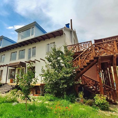 Matsunoki Hotel Karakol Luaran gambar