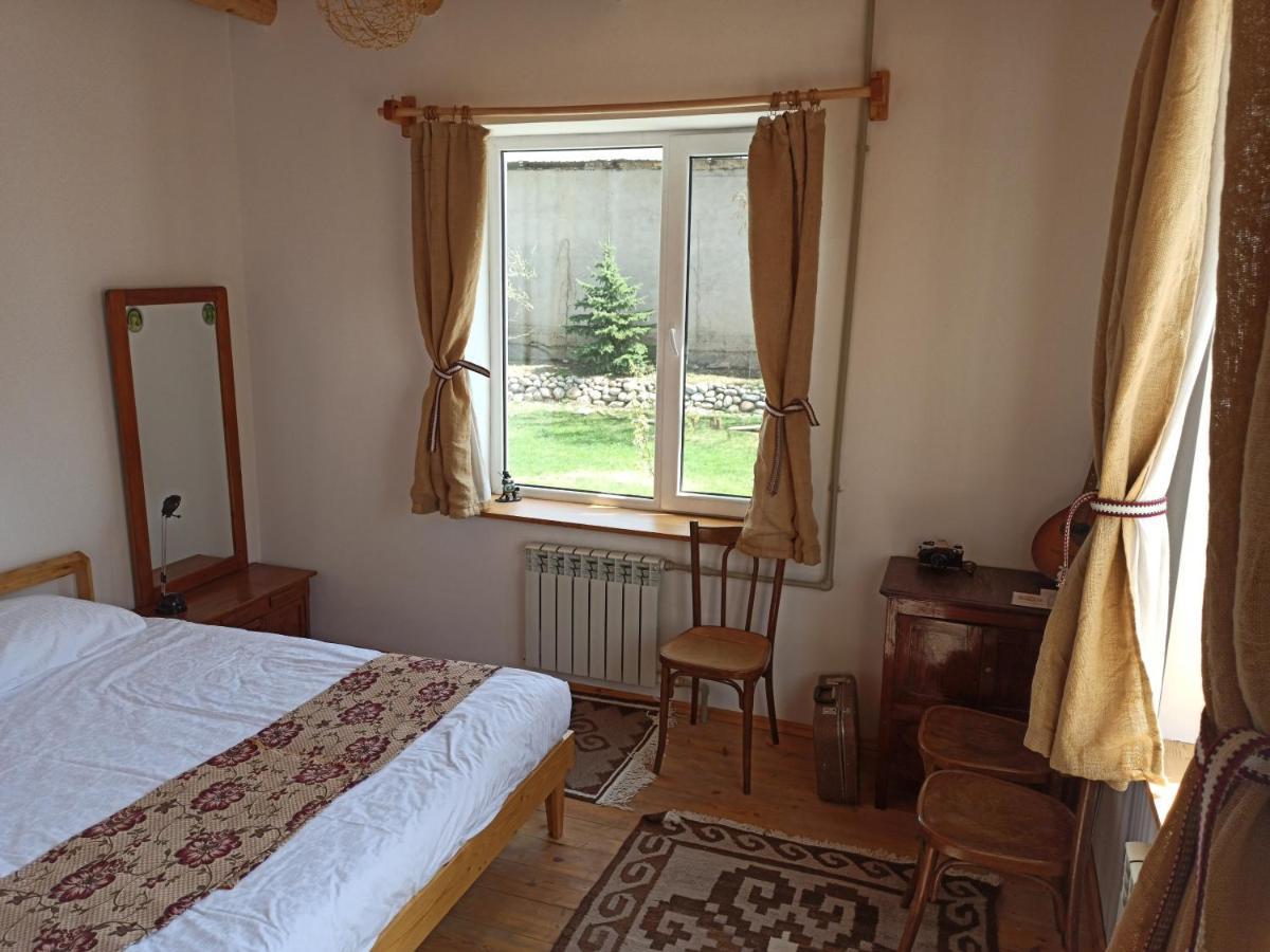 Matsunoki Hotel Karakol Luaran gambar