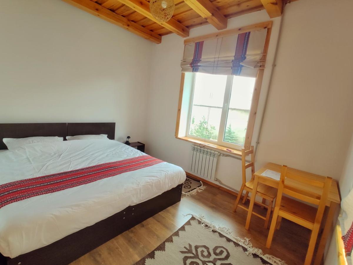 Matsunoki Hotel Karakol Luaran gambar