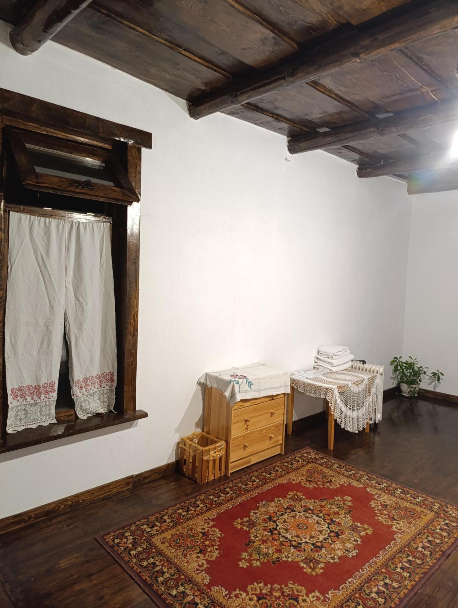 Matsunoki Hotel Karakol Luaran gambar