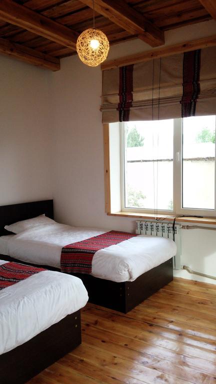 Matsunoki Hotel Karakol Luaran gambar